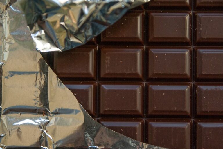 Anmat prohibió la venta de chocolates Nestlé