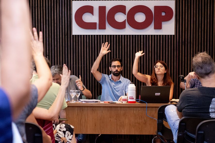 Un congreso provincial de delegados de Cicop definirá si acepta la oferta salarial recibida en las paritarias. Un congreso provincial de delegados de Cicop definirá si acepta la oferta salarial recibida en las paritarias.