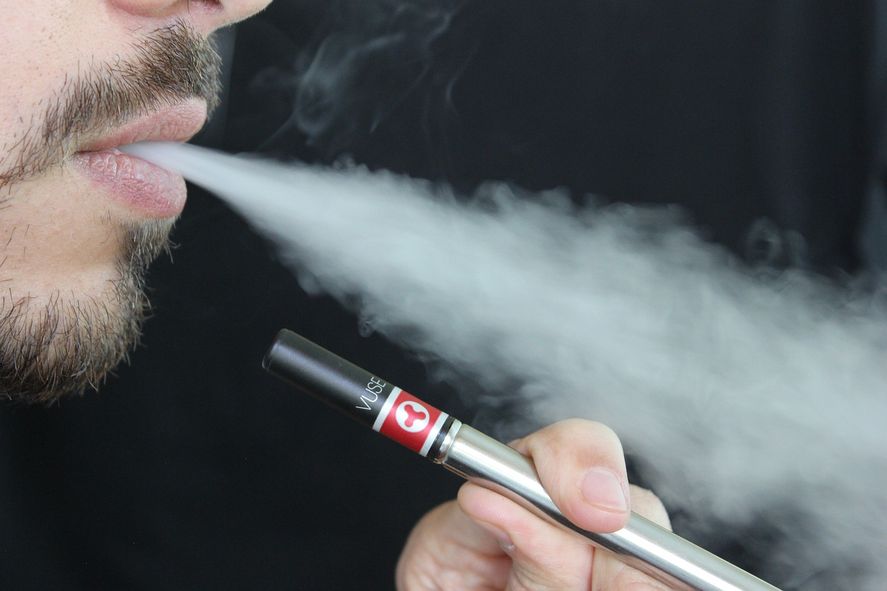 El ministerio de Salud prohibió la venta de los nuevos cigarrillos electrónicos