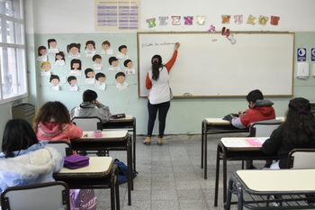 El día del trabajador estatal habrá clases con normalidad