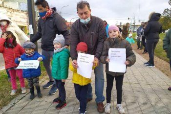 Tapalqué y Pergamino exigen retomar las clases presenciales.Créditos: Patricio Bonfantin.