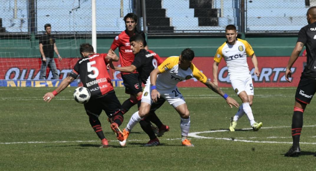 Resultado de imagen para central newells correo argentina