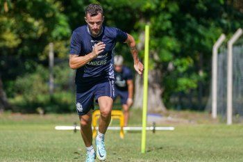 Nicolás Colazo lleva más de un mes sin poder entrenar ni jugar en Gimnasia por culpa de una lesión. (Foto: prensa GELP)