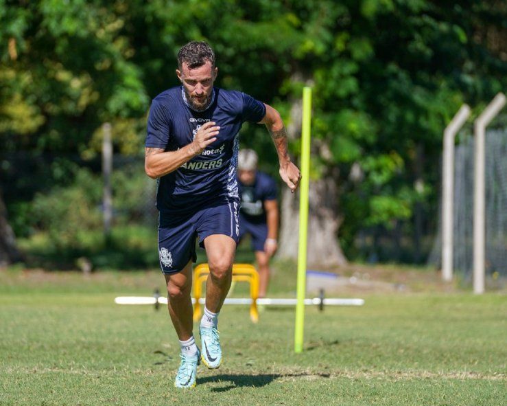 Nicolás Colazo, una de las alternativas de Sebastián Romero pensando en la visita de Gimnasia a Colón