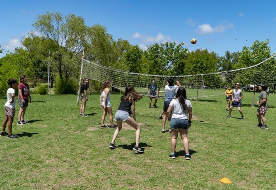 Cuenta regresiva para la temporada de verano y San Isidro anunció cómo y cuándo será la inscripción para su colonia de vacaciones. Conocé los requisitos.
