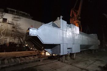 La compuerta construida por el ARS horas antes de tocar el agua por primera vez.
