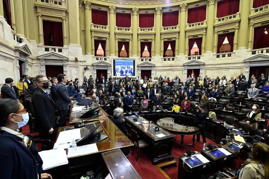 Con 129 diputados presentes, la oposición logró el quórum y debate el sistema de Boleta Única de Papel.