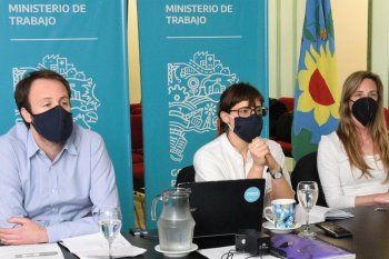 Pablo López (izquierda), Mara Ruiz Malec (centro) y Agustina Vila (derecha) participaron de una nueva mesa técnica salarial con los gremios docentes.