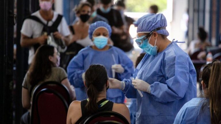 Coronavirus: los casos aumentaron un 50% en la última semana