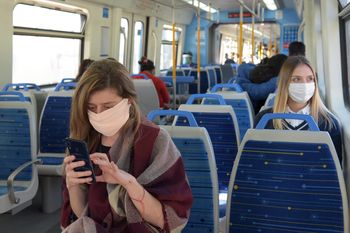 covid-19: recomendaciones para viajar en transporte publico ante la suba de casos