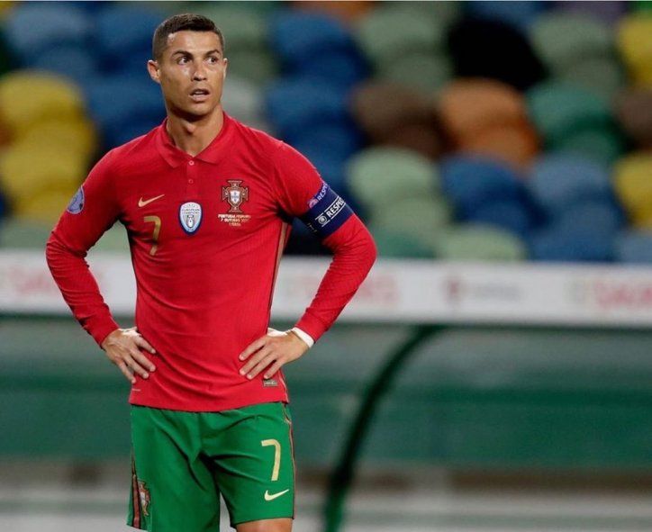 Cristiano Ronaldo no podrá jugar mañana para Portugal.