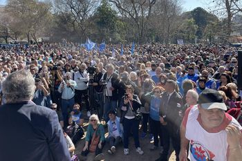 El kirchnerismo marchó contra el lawfare y bancó a Cristina ( Foto Agencia NA)