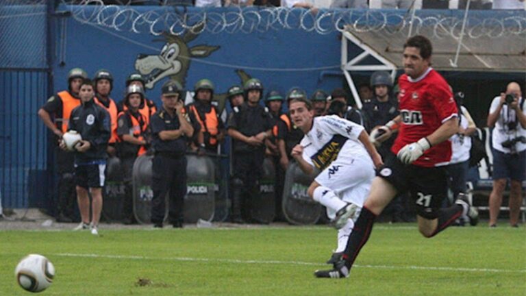 Juan Cuevas recordó su Clásico Platense triunfal del 2010