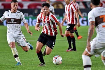 David Ayala en acción en Estudiantes vs. Platense. (Crédito: Prensa EDLP)