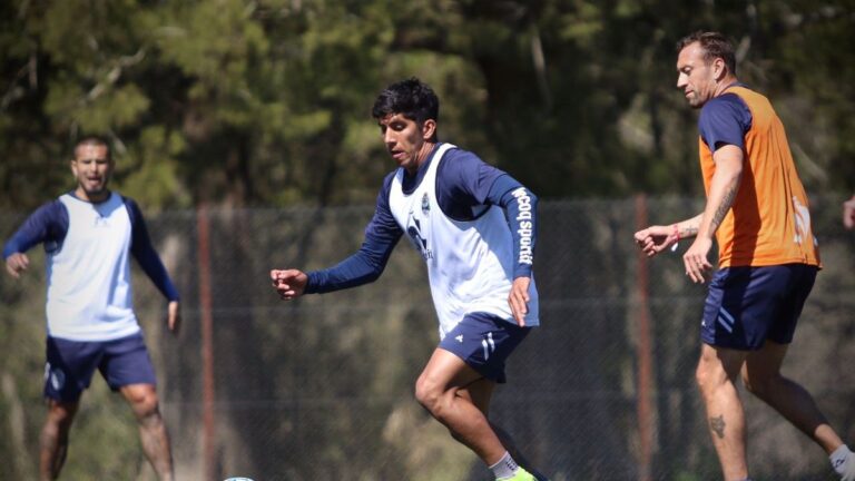Gimnasia se entrenó a la espera de Barrios