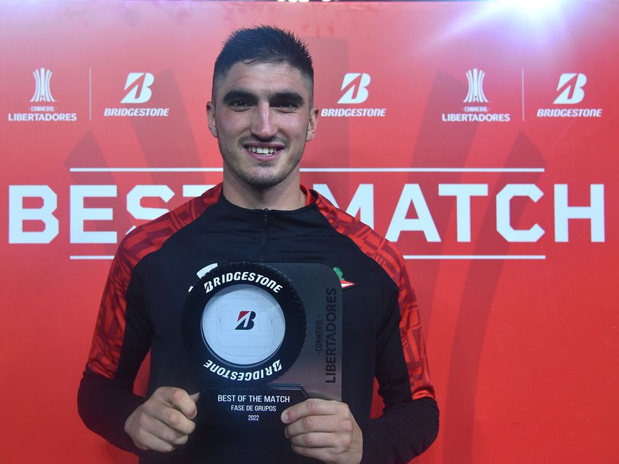 Del Prete fue elegido como el mejor jugador de Estudiantes 4-1 Vélez.