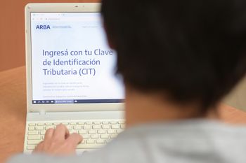 Los contribuyentes puyeden hacer el trámite online
