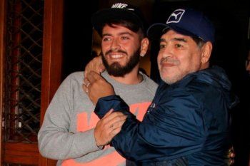 Diego Jr Maradona junto a su padre Diego Armando Maradona