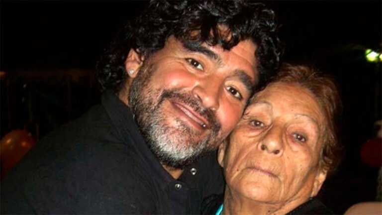 El sueño de Maradona: “Daría todo por ver a mi vieja”