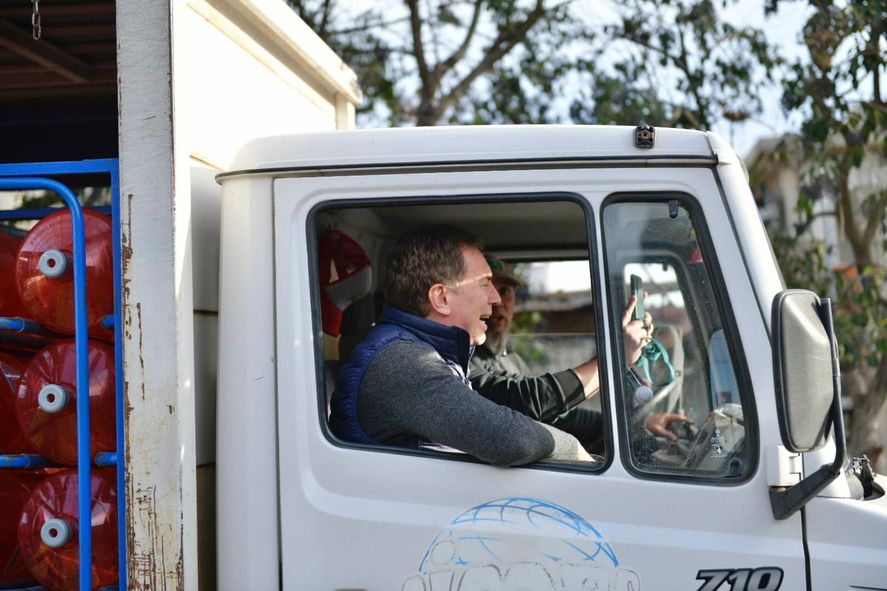 Diego Santilli completó su maratónica recorrida por el conurbano: 10 ciudades en 15 horas Diego Santilli completó su maratónica recorrida por el conurbano: 10 ciudades en 15 horas