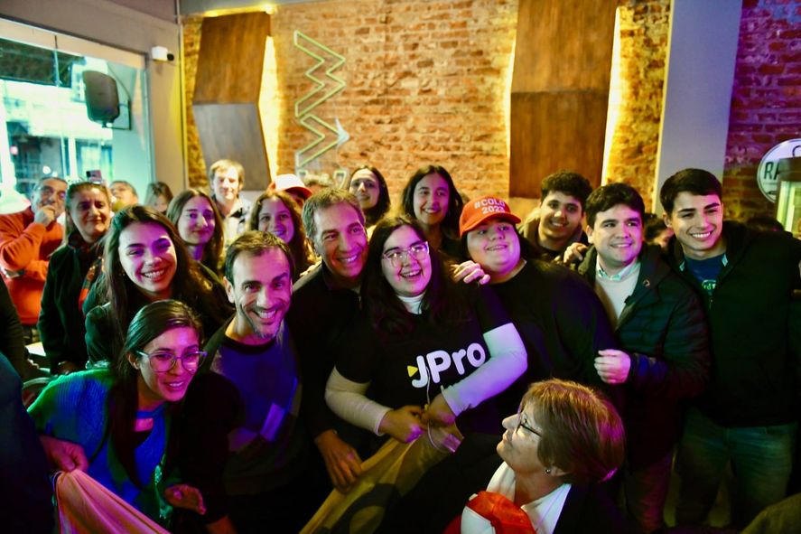 El precandidato Diego Santilli cierra su campaña el martes con una caravana de 15 horas El precandidato Diego Santilli cierra su campaña el martes con una caravana de 15 horas