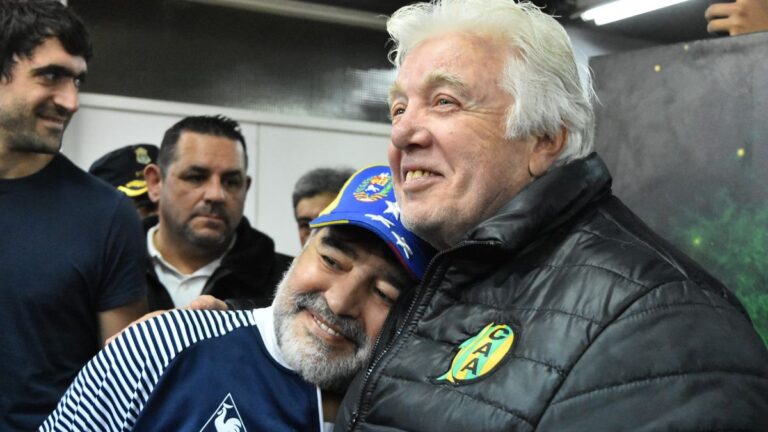 El presidente de Aldosivi liquidó a Gago, Palermo y Silva