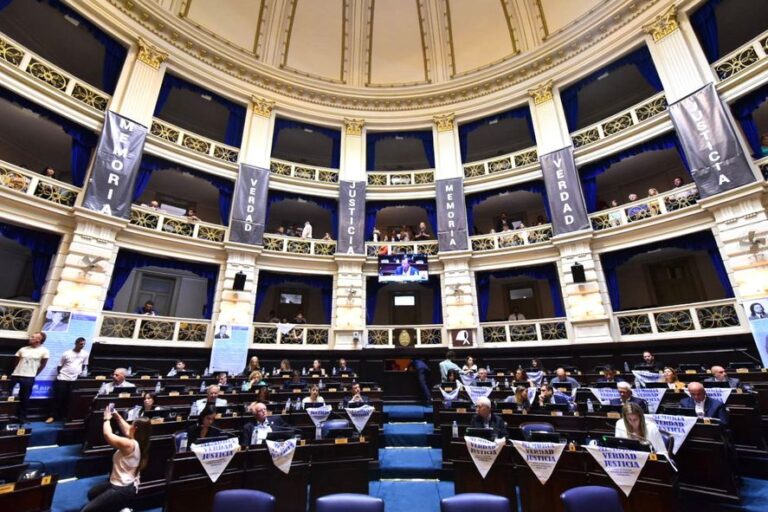 La Legislatura desarrolló su doble sesión especial por el 24 de Marzo