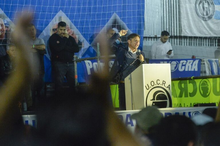 Axel Kicillof tiende puentes con el movimiento sindical