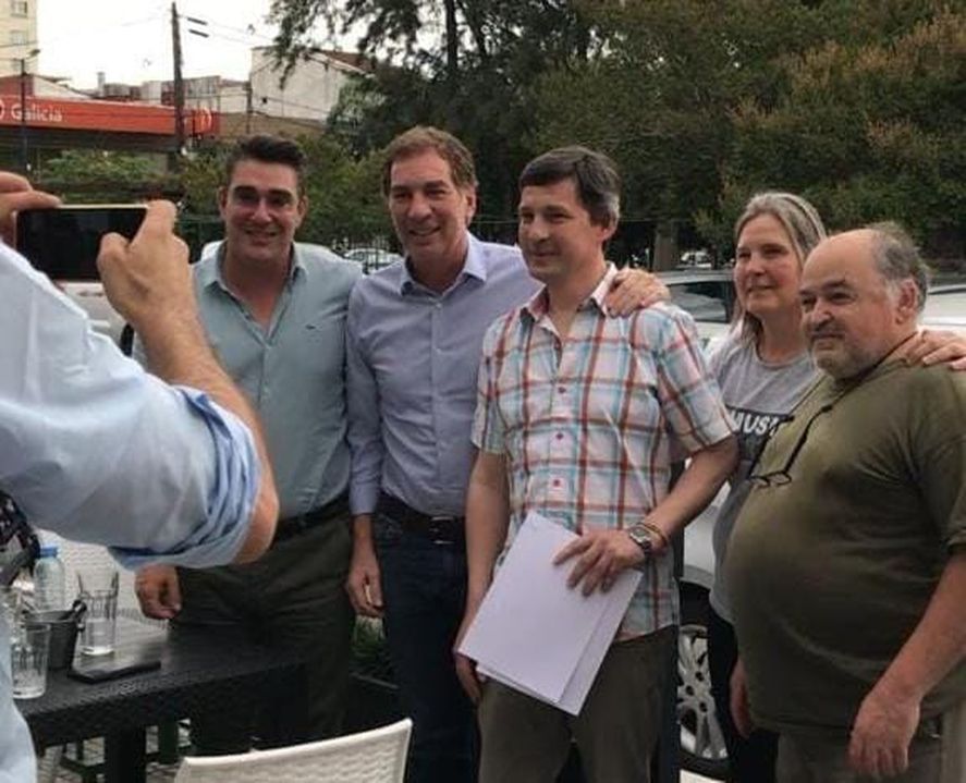Los candidatos del PRO, Diego Santilli y Javier Iguacel en Ituzaingó