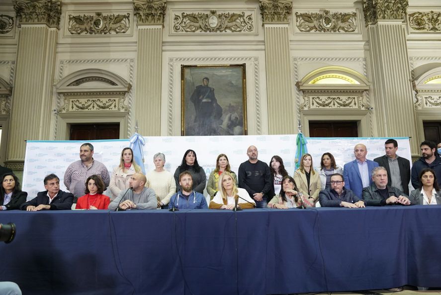 El Frente de Todos convocó a dos sesiones extraordinarias en la Legislatura para el lunes. Quieren garantías de que no será un acto partidario.