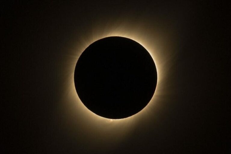 Eclipse solar híbrido: ¿Qué es y cuándo será?