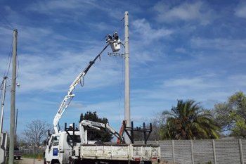 edelap amplia la red electrica en dos barrios de la plata