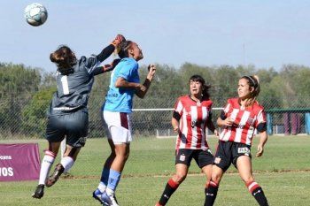 Estudiantes sumó dos puntos en sus primeros tres partidos en el Apertura.