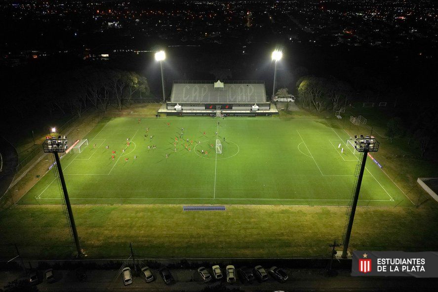 Estudiantes volverá a entrenarse en el predio de Athletico Paranaense (Prensa EDLP).
