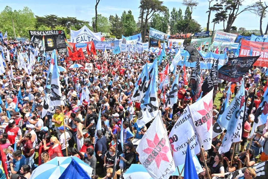 Mar del Plata: el Frente de Todos homenajeó a Néstor Kirchner | Infocielo
