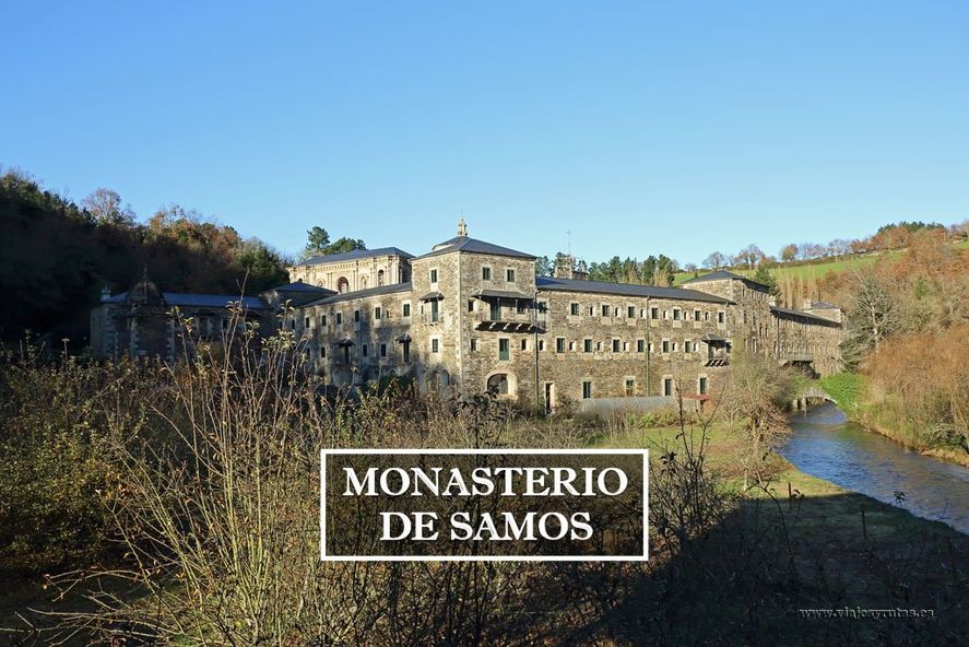 El convento o monasterio benedictino de Samos en Galicia, tiene una ancestral piedra en el techo del claustro con la frase inmortalizada por Lionel Messi "Qué mirás, bobo", inscripta desde hace 450 años