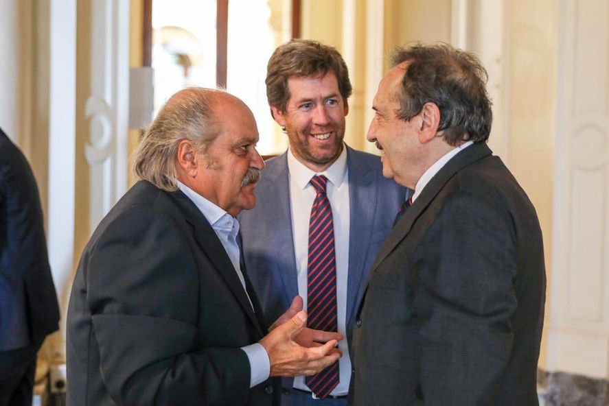 El ex vocero presidencial junto al intendente Alejandro Granados, con quien trabajó antes de llegar a la secretaria presidencial.