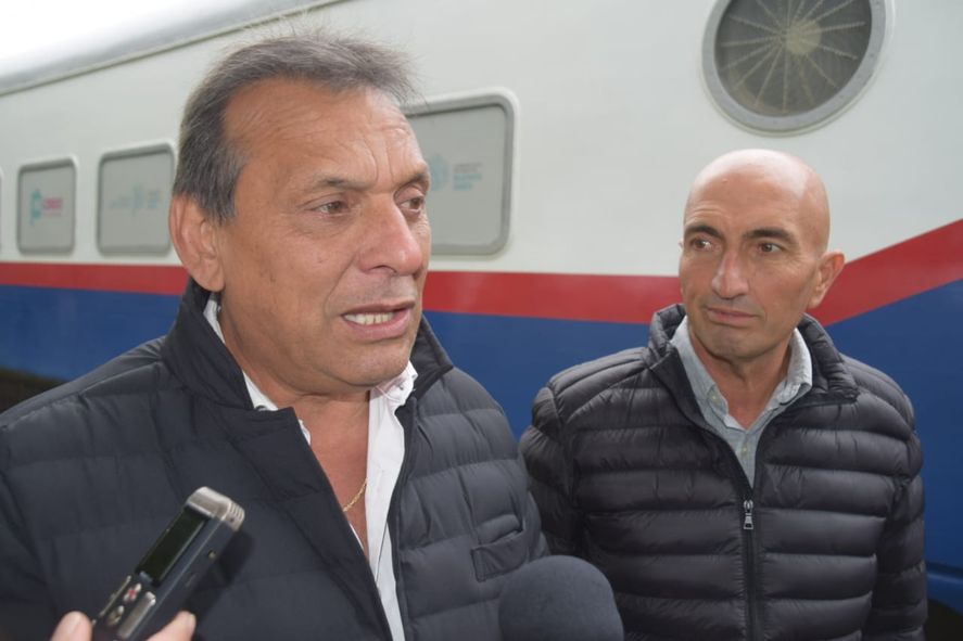 El presidente de Ferrocarriles Argentinos Damián Contreras junto al ex concejal Eduardo Rodríguez (Foto En Línea Noticias)
