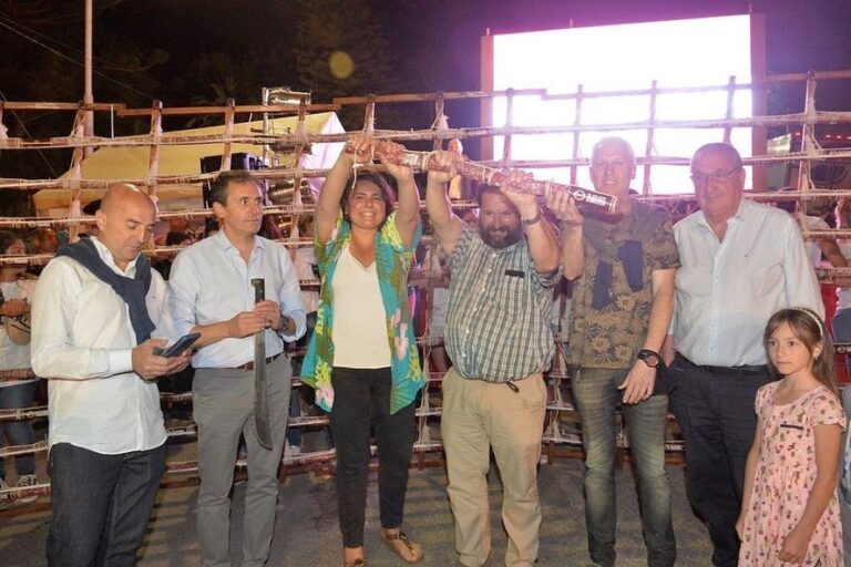 Es oficial: El salame más grande del mundo vino de Tandil