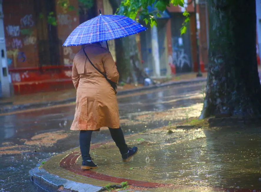 El tiempo: el SMN anunció la caída de lluvias para la noche de este martes 6 de junio.