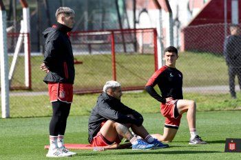 Estudiantes entrenó en City Bell pensando en Newell´s y también en el clásico