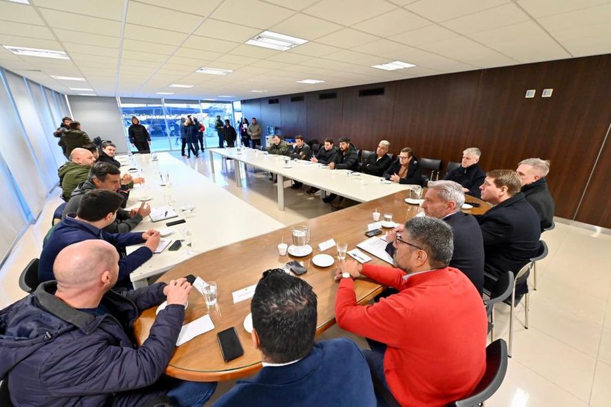 En la provincia de Chubut se conformó una mesa de trabajo para defender la ruta del langostino 