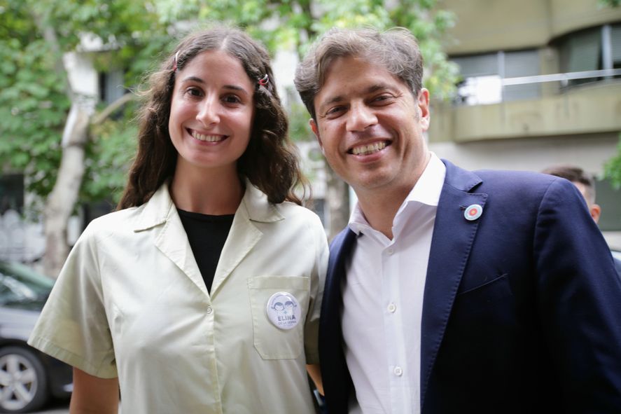 En medio de la escalada de contagios, el gobernador Axel Kicillof recibió la quinta dosis de la vacuna contra el Covid-19.