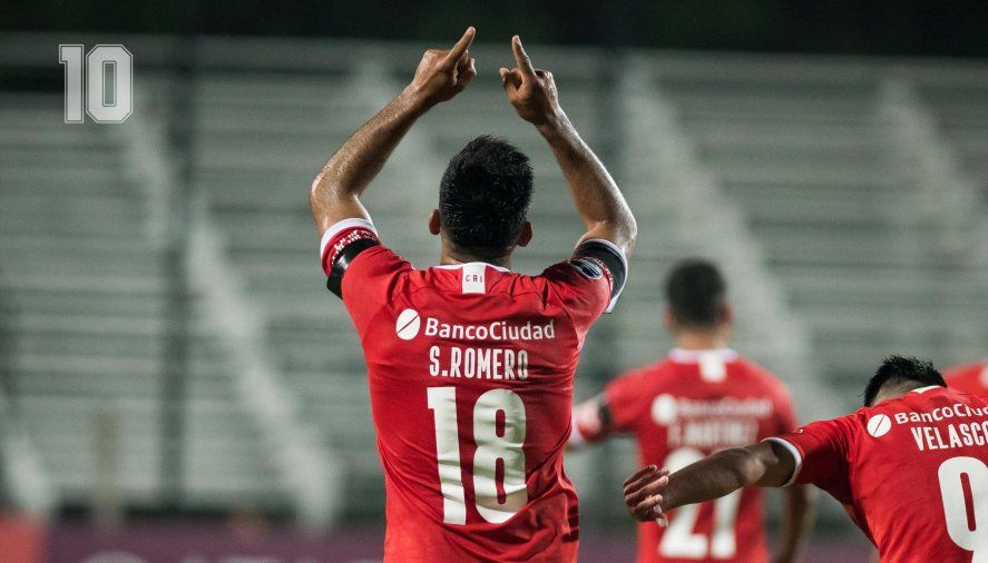 Silvio Romero y una historia de lucha más allá de sus goles y récord que le igualó a Bochini.