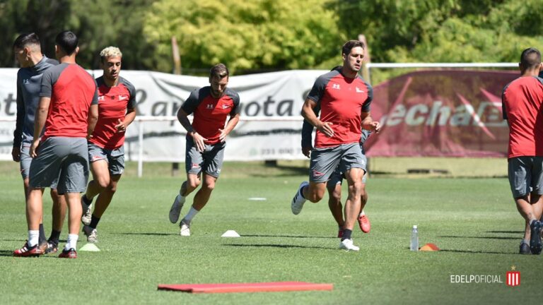 Estudiantes tuvo su último entrenamiento y sumó dos bajas