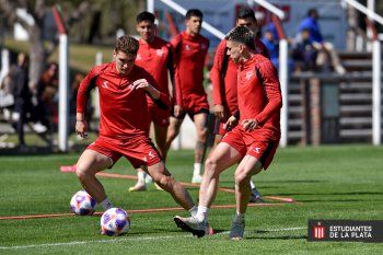 Estudiantes regresa a City Bell y vuelvo a los entrenamientos con la cabeza puesta en el partido ante Vélez en Liniers