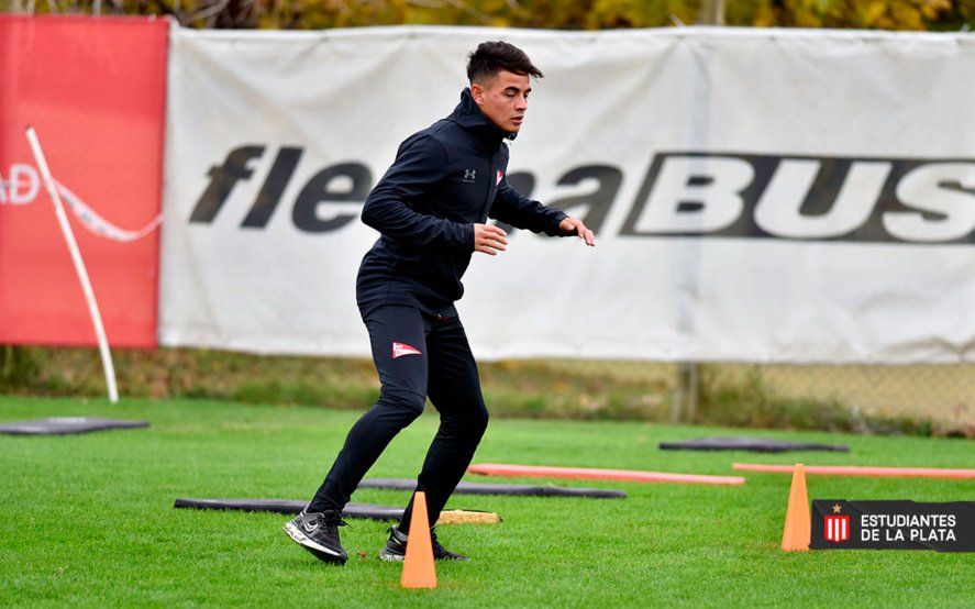 Ezequiel Ramírez se rompió los ligamentos y es baja en Estudiantes.