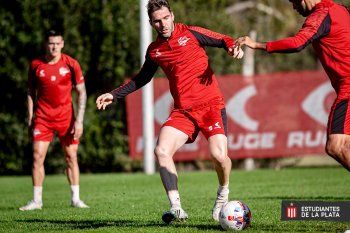 Estudiantes sigue trabajando en el Country.