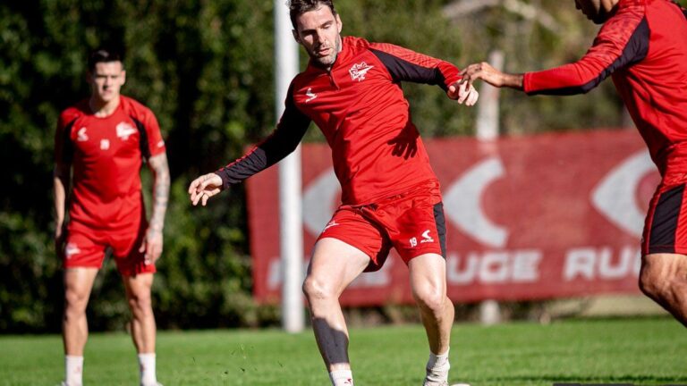 Estudiantes entrenó y Ricardo Zielinski definió el once