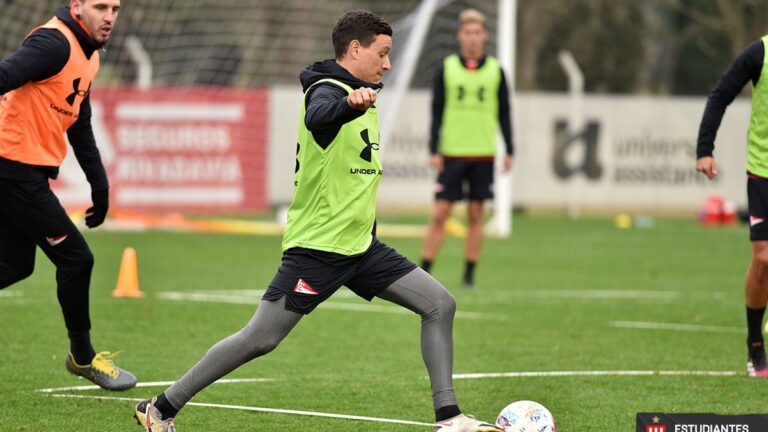 Estudiantes entrena y se define el equipo